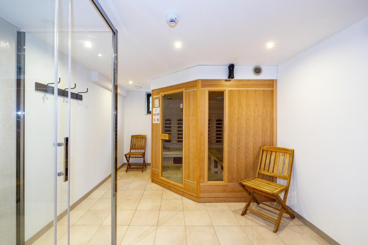 Luxueuse Et Spacieuse Villa Avec Sauna Et Piscine Мальмеди Экстерьер фото